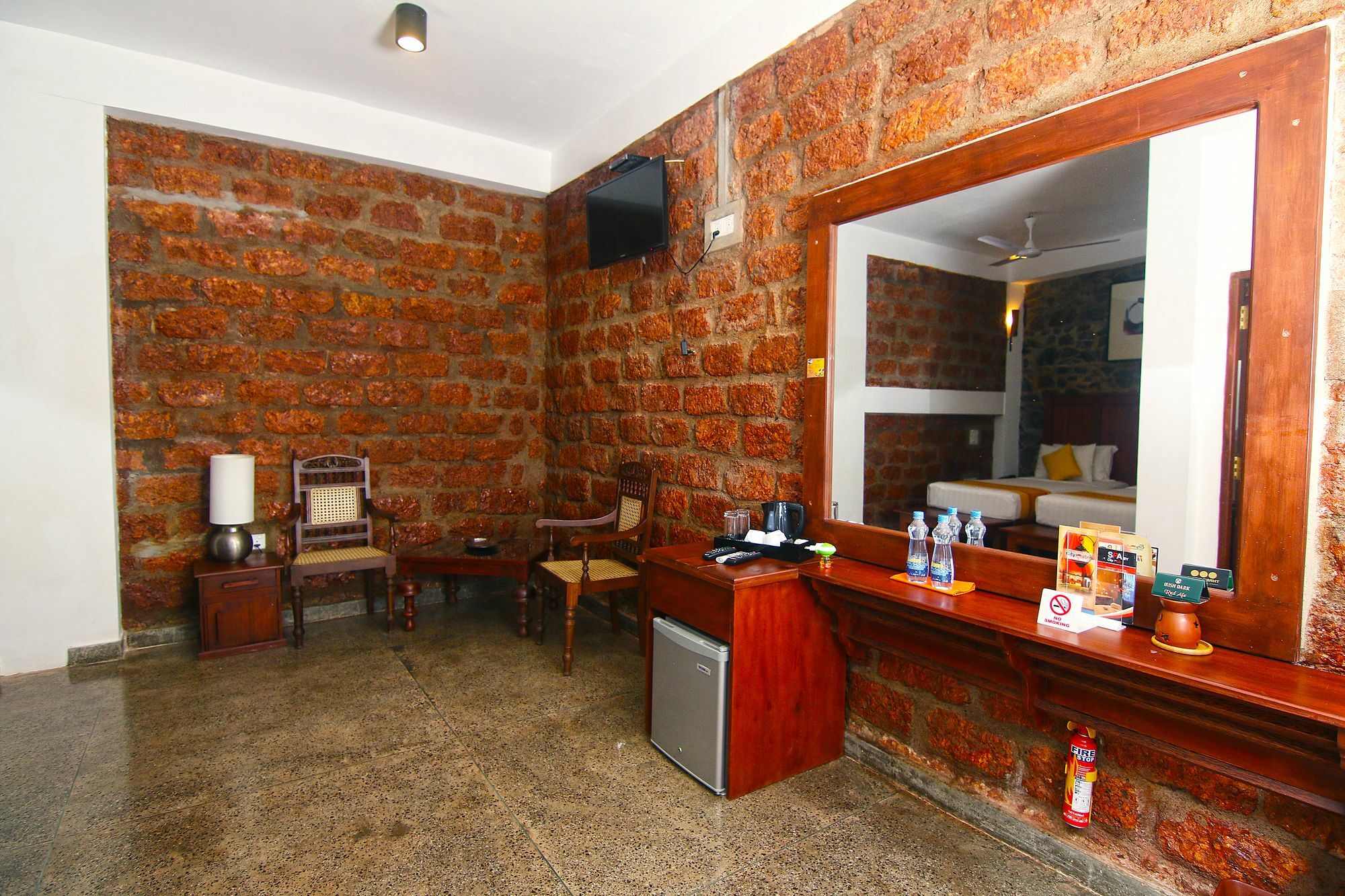Travellers Lodge By City Hub Andiambalama Exterior foto
